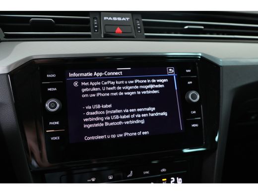 Volkswagen Passat Variant 1.5 TSI Business | Virtual | Navi | Ergo Comfort | DAB | Keyless | 3-Zone Clima | Cruise ... ActivLease financial lease