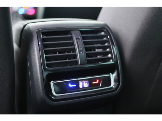 Volkswagen Passat Variant 1.5 TSI Business | Virtual | Navi | Ergo Comfort | DAB | Keyless | 3-Zone Clima | Cruise ... ActivLease financial lease