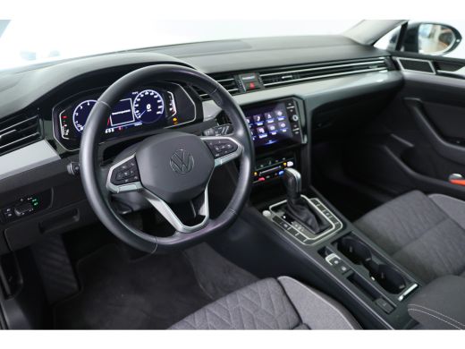 Volkswagen Passat Variant 1.5 TSI Business | Virtual | Navi | Ergo Comfort | DAB | Keyless | 3-Zone Clima | Cruise ... ActivLease financial lease