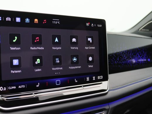 Volkswagen Tiguan 1.5 eHybrid R-Line Edition 272PK DSG Panoramadak, Harman & Kardon, LED-Matrix, Winterpakket Plus,... ActivLease financial lease