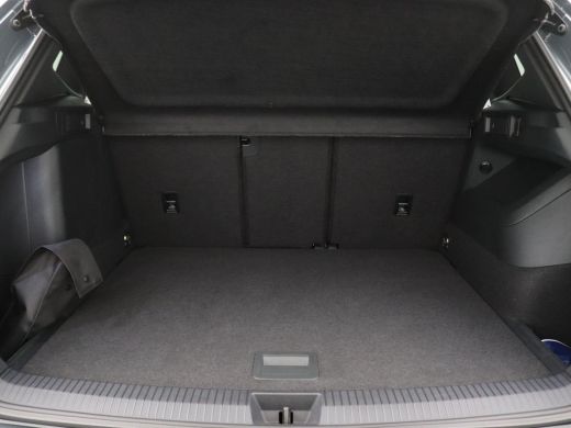 Volkswagen Tiguan 1.5 eHybrid R-Line Edition 272PK DSG Panoramadak, Harman & Kardon, LED-Matrix, Winterpakket Plus,... ActivLease financial lease