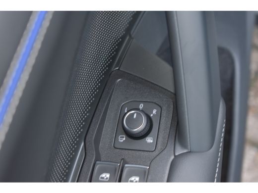 Volkswagen Tiguan R-Line Edition - eHybrid Inclusief €4000,- inruilvoordeel | TREKHAAK | ADAPT.CRUISE | NAVIGATIE |... ActivLease financial lease