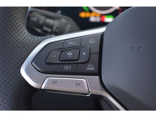 Volkswagen Tiguan R-Line Edition - eHybrid Inclusief €4000,- inruilvoordeel | TREKHAAK | ADAPT.CRUISE | NAVIGATIE |... ActivLease financial lease