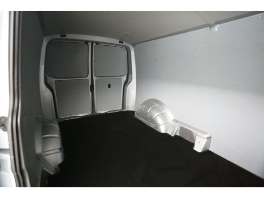 Volkswagen Transporter 2.0 TDI L2H1 30 Bulli 150PK DSG Automaat Airco ACC Camera Carplay LED Trekhaak Virtual Navi PDC 1... ActivLease financial lease