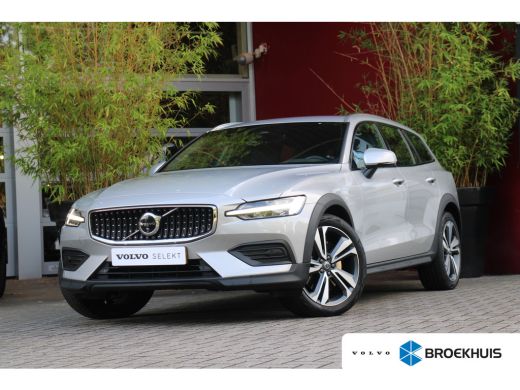 Volvo  V60 Cross Country 2.0 B5 AWD Plus | 360 Camera | Pilot Assist | Stuur/stoelverwarming | Memory Seats