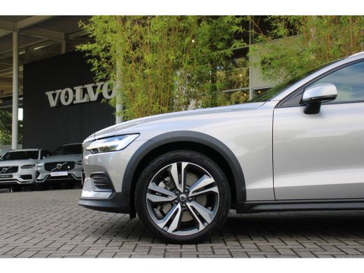 Volvo  V60 Cross Country 2.0 B5 AWD Plus | 360 Camera | Pilot Assist | Stuur/stoelverwarming | Memory Seats ActivLease financial lease