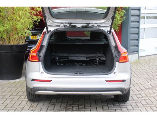 Volvo  V60 Cross Country 2.0 B5 AWD Plus | 360 Camera | Pilot Assist | Stuur/stoelverwarming | Memory Seats ActivLease financial lease
