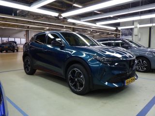 Alfa Romeo Junior Elettrica Speciale 54 kWh | Achteruitrijcamera | Cruise control adaptief met Stop&Go en stuurhulp...