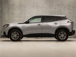 Peugeot 2008 1.2 PureTech Allure Sport Automaat (APPLE CARPLAY, GROOT NAVI, LANE ASSIST, GETINT GLAS, SPORTSTO...