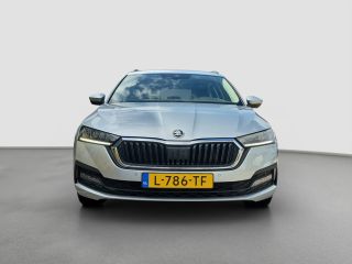 Skoda Octavia Combi 1.0 TSI Business Edition Stoelverwarming | Elek. achterklep | LED | Full map navigatie |
