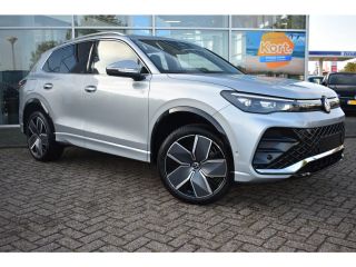 Volkswagen Tiguan R-Line Edition - eHybrid Inclusief €2000,- inruilvoordeel | TREKHAAK | ADAPT.CRUISE | NAVIGATIE |...