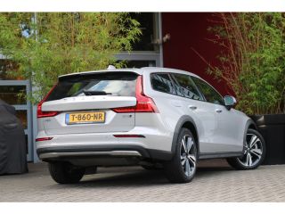 Volvo  V60 Cross Country 2.0 B5 AWD Plus | 360 Camera | Pilot Assist | Stuur/stoelverwarming | Memory Seats