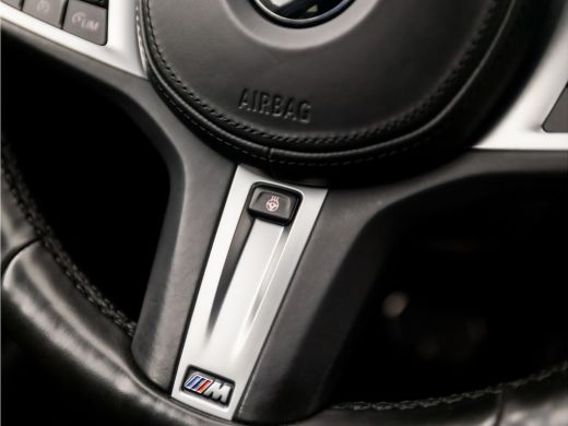 BMW 1 Serie 118i M Sport Automaat (APPLE CARPLAY, M PAKKET, STUUR/STOELVERWARMING, SFEERVERLICHTING, SPORTSTO... ActivLease financial lease