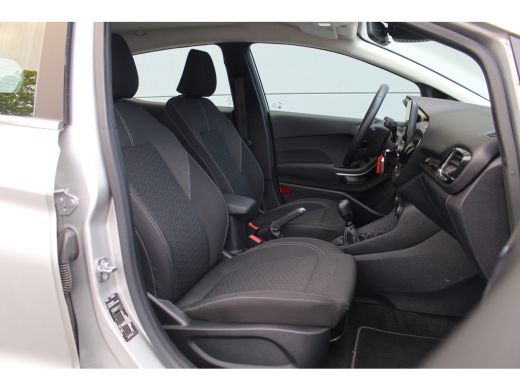 Ford Fiesta 1.0 Titanium | Climate & Cruise C. | Winter Pack | Carplay | Stoel & Stuurverw.| DAB | Climate & ... ActivLease financial lease