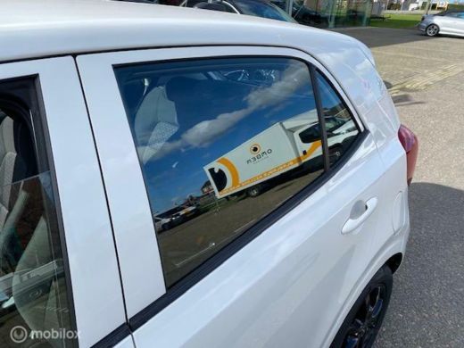 Kia Picanto 1.0 67pk Sport Velgen zwart hoogglans + nieuwe banden , Airco , Cruise controle , Bluetooth - Spo... ActivLease financial lease