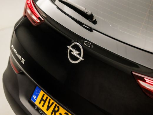 Opel Grandland X 1.2 Turbo Sport Automaat (APPLE CARPLAY, GROOT NAVI, GETINT GLAS, PARKEERSENSOREN, SPORTSTOELEN, ... ActivLease financial lease
