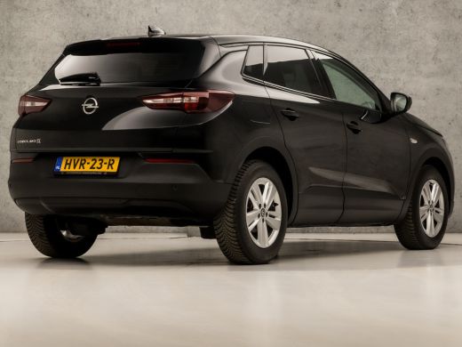 Opel Grandland X 1.2 Turbo Sport Automaat (APPLE CARPLAY, GROOT NAVI, GETINT GLAS, PARKEERSENSOREN, SPORTSTOELEN, ... ActivLease financial lease