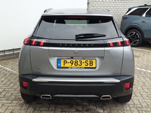 Peugeot 2008 1.2 PureTech Allure Pack | Achterbank in delen neerklapbaar | Achteruitrijcamera | Airco (automat... ActivLease financial lease