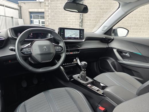 Peugeot 2008 1.2 PureTech Allure Pack | Achterbank in delen neerklapbaar | Achteruitrijcamera | Airco (automat... ActivLease financial lease