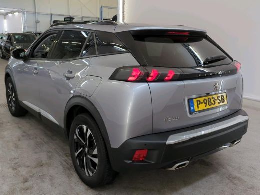 Peugeot 2008 1.2 PureTech Allure Pack | Achterbank in delen neerklapbaar | Achteruitrijcamera | Airco (automat... ActivLease financial lease