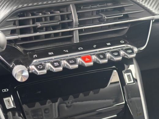 Peugeot 2008 1.2 PureTech Allure Pack | Achterbank in delen neerklapbaar | Achteruitrijcamera | Airco (automat... ActivLease financial lease