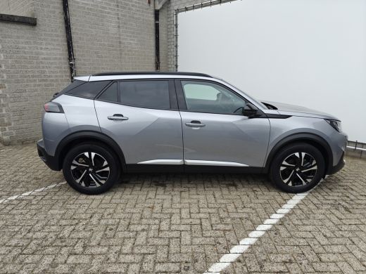 Peugeot 2008 1.2 PureTech Allure Pack | Achterbank in delen neerklapbaar | Achteruitrijcamera | Airco (automat... ActivLease financial lease