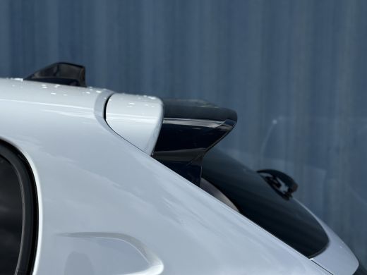 Peugeot 208 1.2 Hybrid 110 e-DCS6 Allure | Achterspoiler | Achteruitrijcamera | Camera voor ActivLease financial lease