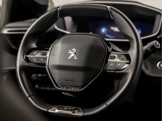 Peugeot 208 1.2 PureTech GT Sport (VIRTUAL COCKPIT, APPLE CARPLAY, GROOT NAVI, LEDER, 360 CAMERA, ADAPTIVE CR... ActivLease financial lease