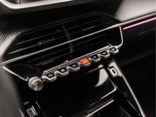 Peugeot 208 1.2 PureTech GT Sport (VIRTUAL COCKPIT, APPLE CARPLAY, GROOT NAVI, LEDER, 360 CAMERA, ADAPTIVE CR... ActivLease financial lease