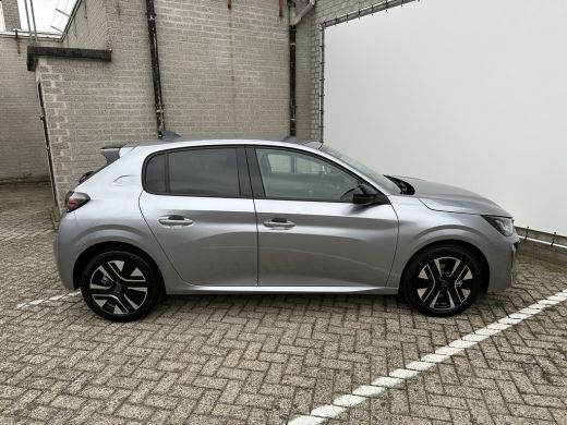 Peugeot 208 Hybrid 100 e-DCS6 Allure | Achterbank in delen neerklapbaar | Achteruitrijcamera | Apple Carplay/... ActivLease financial lease