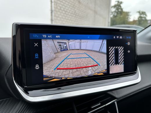Peugeot 208 Hybrid 100 e-DCS6 Allure | Achterbank in delen neerklapbaar | Achteruitrijcamera | Apple Carplay/... ActivLease financial lease