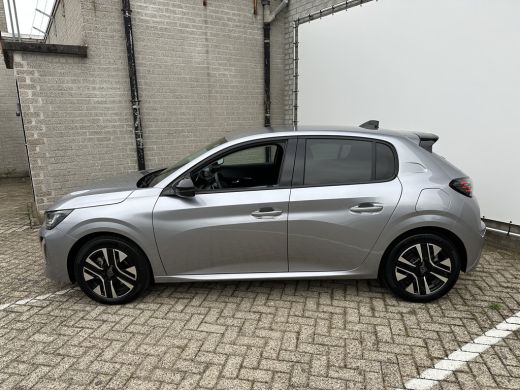 Peugeot 208 Hybrid 100 e-DCS6 Allure | Achterbank in delen neerklapbaar | Achteruitrijcamera | Apple Carplay/... ActivLease financial lease