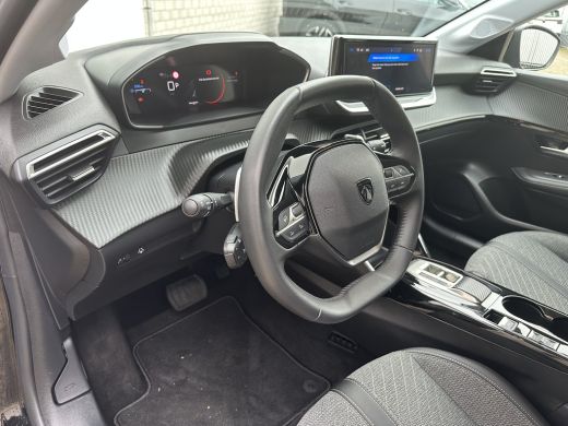 Peugeot 208 Hybrid 100 e-DCS6 Allure | Achterbank in delen neerklapbaar | Achteruitrijcamera | Apple Carplay/... ActivLease financial lease