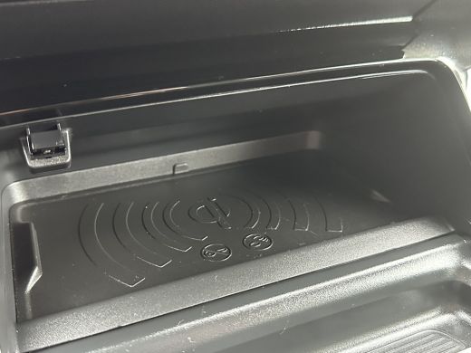 Peugeot 208 Hybrid 100 e-DCS6 Allure | Achterbank in delen neerklapbaar | Achteruitrijcamera | Apple Carplay/... ActivLease financial lease