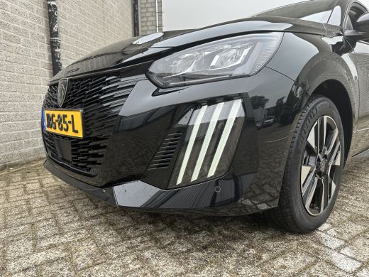 Peugeot 208 Hybrid 100 e-DCS6 Allure | Achterbank in delen neerklapbaar | Achteruitrijcamera | Apple Carplay/... ActivLease financial lease