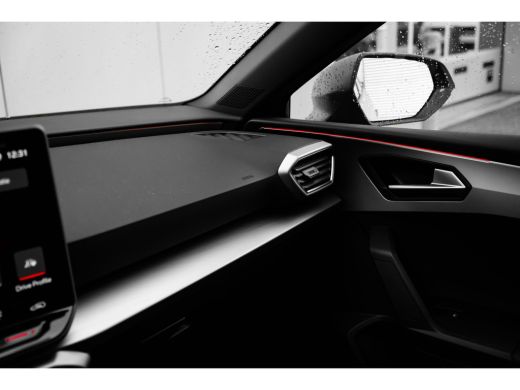 Seat Leon 1.5 TSI e-Hybrid FR Business Achteruitrijcamera | App-Connect Draadloos | Demo | ACC | 130 KM 130... ActivLease financial lease