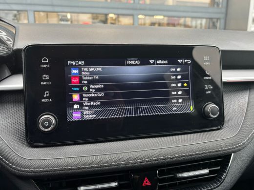 Skoda Fabia 1.0 TSI 95 pk Business Edition | Cruise control | Parkeersensoren | DAB | Apple Carplay | All sea... ActivLease financial lease