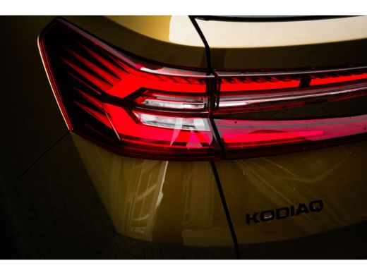 Skoda Kodiaq 1.5 TSI PHEV Sportline Business 20"inch LMV | Demo | Trekhaak ActivLease financial lease
