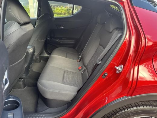 Toyota C-HR 1.8 Hybrid Style | 06-10141018 Voor meer informatie ActivLease financial lease