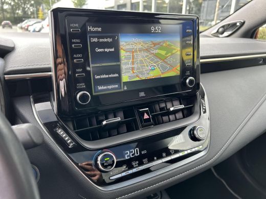 Toyota Corolla Touring Sports 2.0 Hybrid Premium (Elektrisch Panoramadak - Trekhaak) ActivLease financial lease