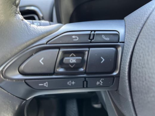 Toyota Yaris Cross 1.5 Hybrid 115 First Edition | All-in prijs | Apple/Android | Camera | Stoelverwarming | ActivLease financial lease