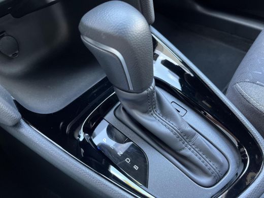 Toyota Yaris Cross 1.5 Hybrid 115 First Edition | All-in prijs | Apple/Android | Camera | Stoelverwarming | ActivLease financial lease