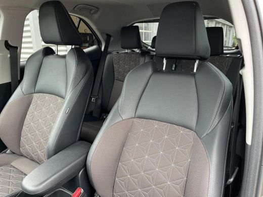 Toyota Yaris Cross 1.5 Hybrid Executive 4X4 | All-in prijs | Automaat | Parkeersensoren ActivLease financial lease
