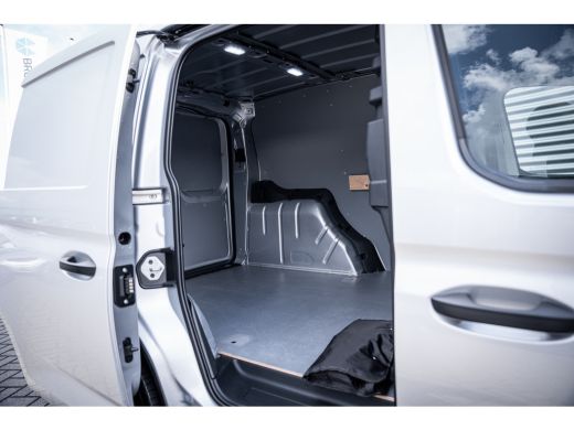 Volkswagen Caddy 2.0 TDI Comfort NAVI BY APP - TREKHAAK - BETIMMERING ActivLease financial lease