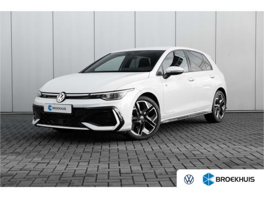 Volkswagen Golf 1.5 eTSI R-Line Edition 360 Camera l Verlicht VW Logo voor l Stoel en Stuurverwarming l Sportstoelen