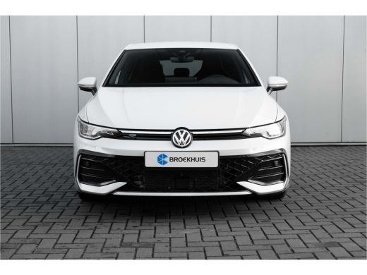 Volkswagen Golf 1.5 eTSI R-Line Edition 360 Camera l Verlicht VW Logo voor l Stoel en Stuurverwarming l Sportstoelen ActivLease financial lease