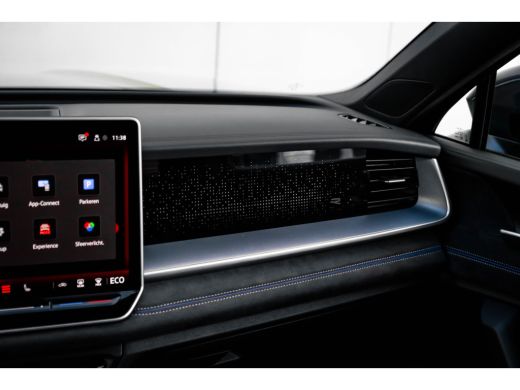 Volkswagen Tayron 1.5 eHybrid R-Line Edition | 360 camera | iQ Light | Multimedia Pakket Plus | Design Pakket | Ass... ActivLease financial lease