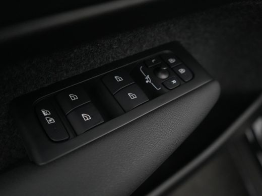 Volvo  EC40 Single Extended Range Ultra Black Edition | Harman Kardon | 360° Camera | Digitale binnenspiegel ... ActivLease financial lease