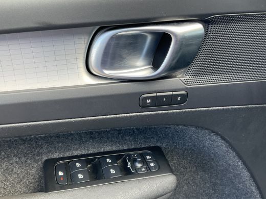 Volvo  XC40 1.5 T5 Recharge PHEV Inscription Pano Elek.Trekhaak Memory Carplay Led Plug-in! ActivLease financial lease