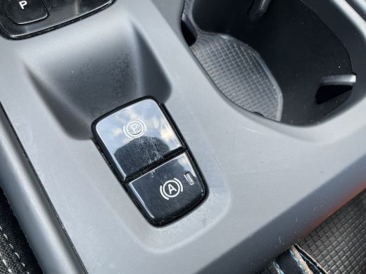 Volvo  XC40 1.5 T5 Recharge PHEV Inscription Pano Elek.Trekhaak Memory Carplay Led Plug-in! ActivLease financial lease